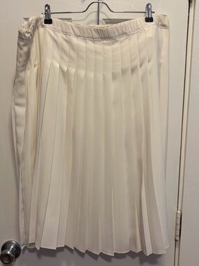 La Chine Plus 24 White Pleated Skirt Vintage